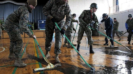 soldados-limpiando-MRF